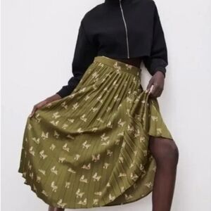 Zara Olive Green Tiger Print Pleated Midi Skirt Size XS Animal Print Boho Preppy